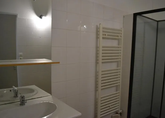 Maison De 4 A Cholet, Ideale Pour Les Familles, Groupes Et Sportifs ! 绍莱